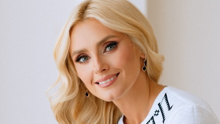 «Бридко»: популярна співачка обурила мережу своїми світлинами