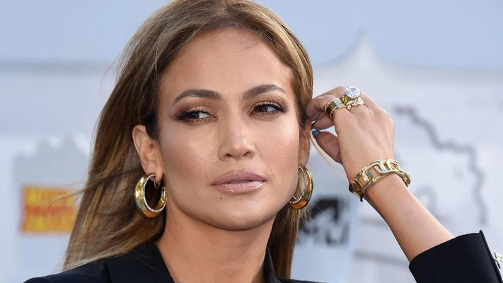 Дженніфер Лопес має низку проблем і може зруйнувати свою кар’єру
