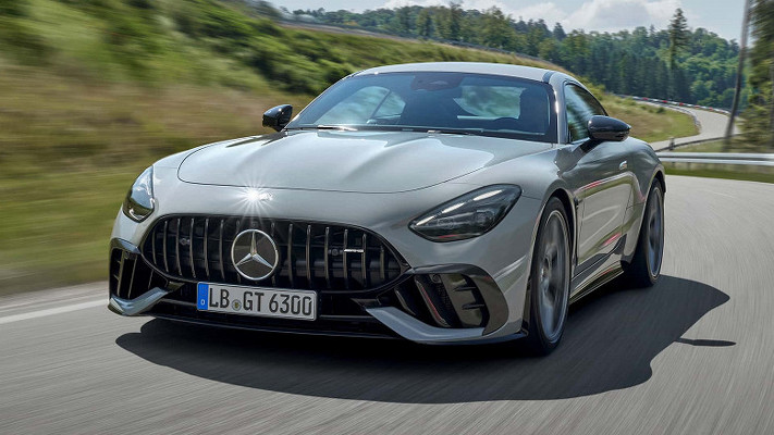 Представлений Mercedes-AMG GT63 Pro 2025 зі збільшеною потужністю та покращеною аеродинамікою