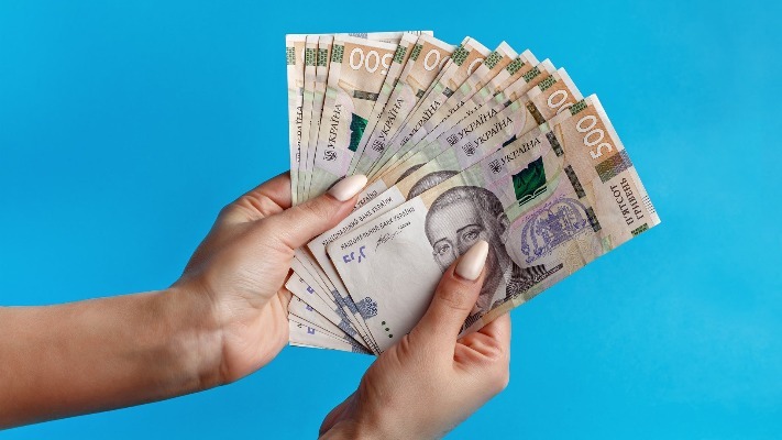 Жити стане важче: для українців озвучили важливу новину про зарплати