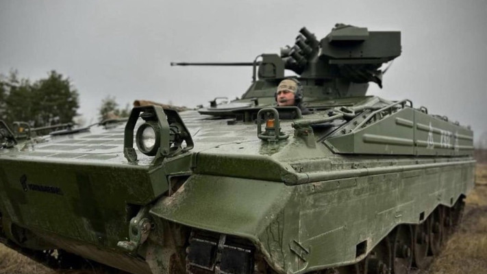 Німеччина таємно відправила Україні великий пакет допомоги: 10 танків Leopard та 20 БМП Marder