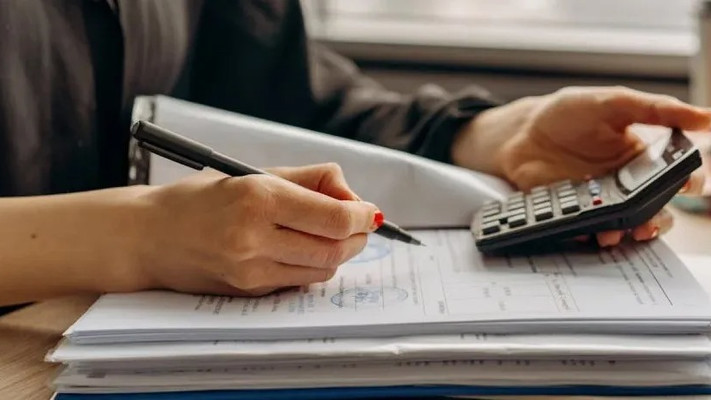 Податки в Україні різко підвищать: скільки доведеться платити з квартири