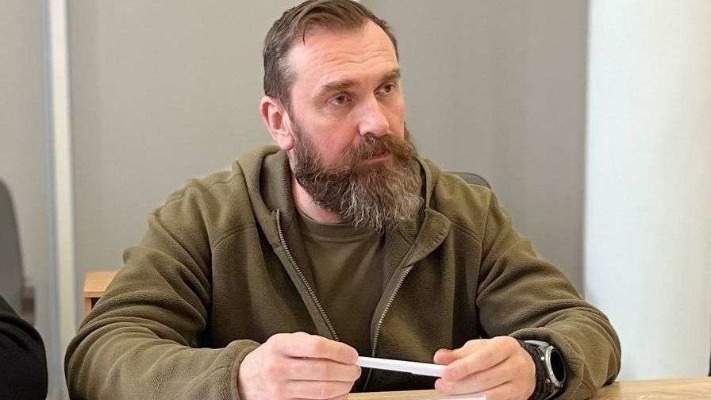 Вчителям - кукіш, а помічникам нардепів - підвищення: скандальне рішення уряду
