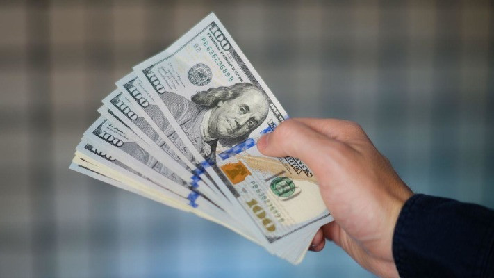 Українці рекордно скуповують валюту: що говорять в НБУ?