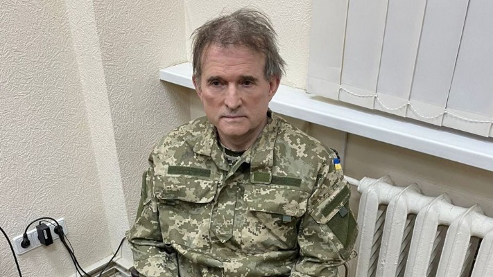 Люди кума путіна Медведчука досі зберігають важливі посади у владі: розслідування