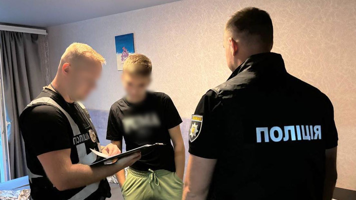 Нацполіція України спільно з молдавськими колегами викрила злочинне угруповання, яке ошукало військових на 46 млн грн