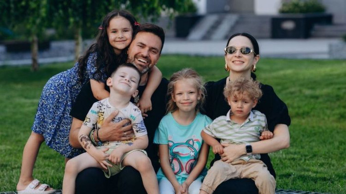 Дружина Мірошниченка розповіла причину відмови суду в усиновленні другої дитини