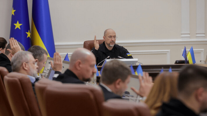 Уряд анонсував виплату 6500 грн на дитину для малозабезпечених і деяких переселенців