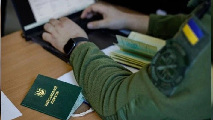 В Україні змінився порядок бронювання працівників підприємств, які мають статус критично важливих