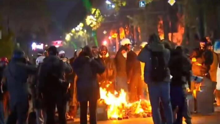 Хапають усіх без розбору і влаштовують засідки, — активіст про затримання протестувальників у Грузії