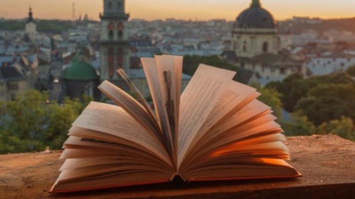Як часто читають книжки українці: нове опитування