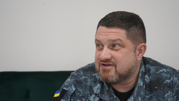 “Військові небезпечні”: речнику ВМСУ Плетенчуку та ще двом офіцерам відмовили в обслуговуванні в хостелі в Києві