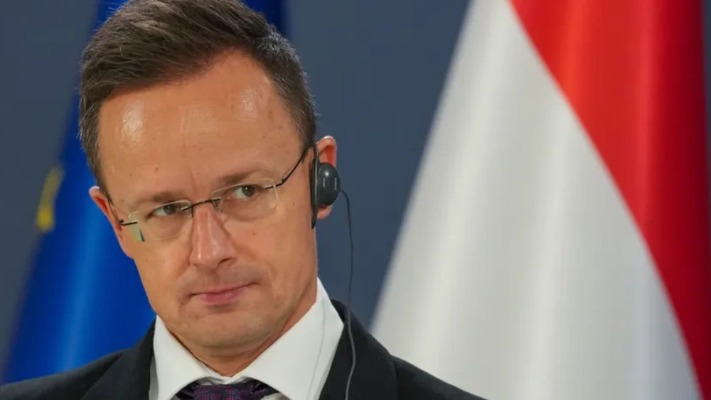 Угорщина вважає, що Паризький саміт заважає миру в Україні