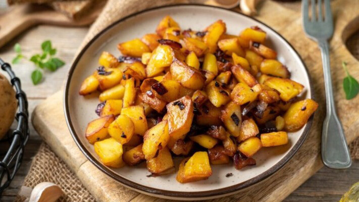 Треба знати кожному: ці овочі стають отрутою під час смаження 