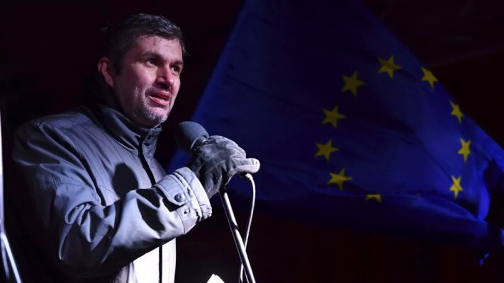 В Угорщині депутат зірвав виступ Орбана його ж промовою
