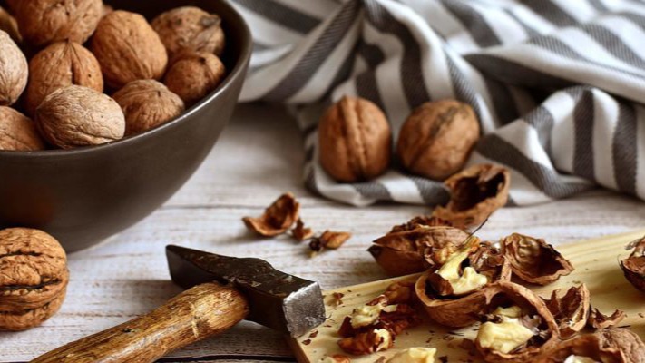 Названо горіх, який зменшує показники холестерину
