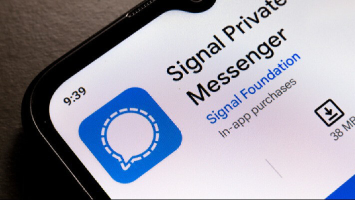 Удари по хуситах: журналіст випадково потрапив у секретний чат в Signal з Волцем і Венсом