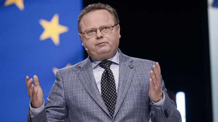 Заступник глави МЗС Польщі попросили піти у відпустку через алкоголізм