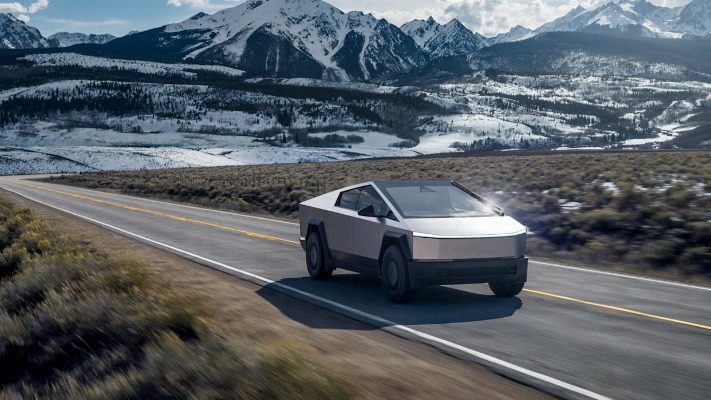 350 миль на одній зарядці: як Tesla прокачала свій Cybertruck для реальних умов