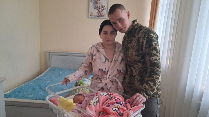 Повернувся з полону на народження донечки: зворушлива історія молодих