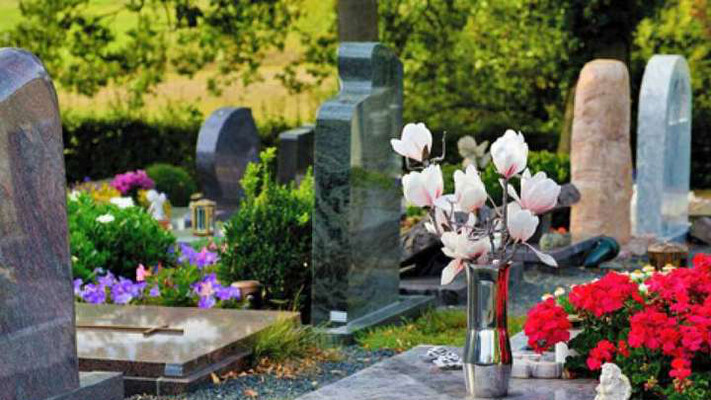 Жителям Сумщини рекомендують утриматися від відвідування кладовищ у межах 20 км від державного кордону