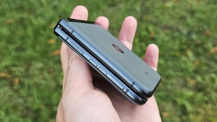 Нове у світі Motorola: випадкове розкриття цін на флагмани стало сенсацією
