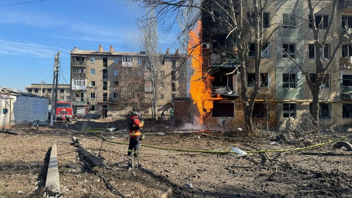На місто скинули 8 авіабомб: шокуючі наслідки обстрілу Дружківки