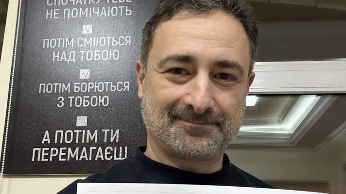 Глава державної Укрпошти заробляє 577 тис. грн на місяць. Він сплачує податки у США