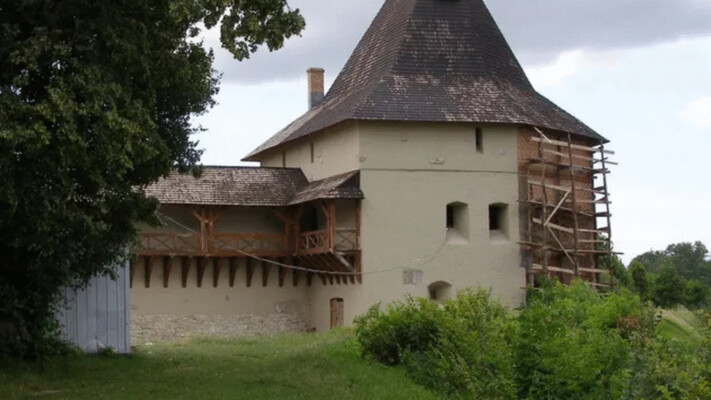 Вчені знайшли таємну стародавню кімнату під брамою Галицького замку