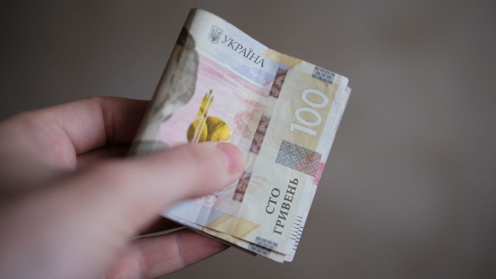 Суди взяли реванш: спроба уряду урізати золоті пенсії — в урну