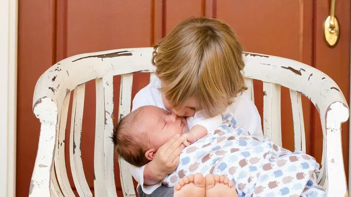 Виплати при народженні другої дитини: скільки можна отримати в Україні