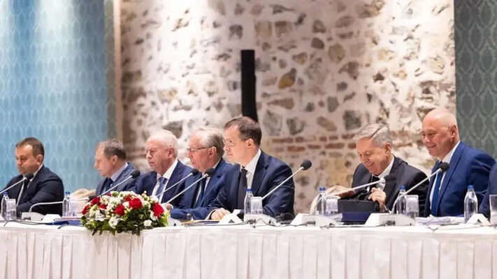 П'ять пунктів: ЗМІ розкрили російські вимоги озвучені Мединським у Стамбулі