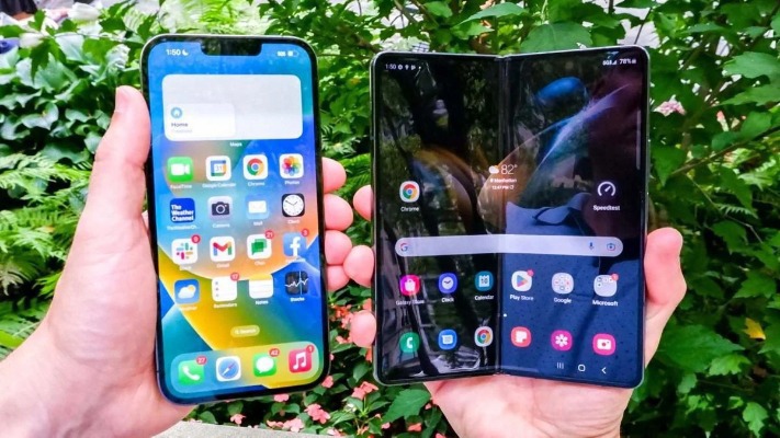 Складаний iPhone - ось у чому новинка Apple буде крутіша за конкурентів