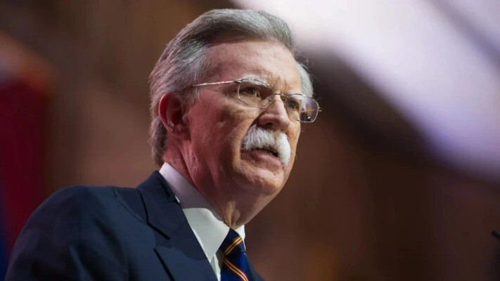 Колишній радник Трампа попереджає: Путін може знищити НАТО