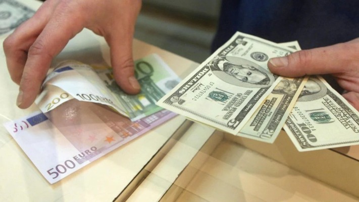 Гривня під ударом: курс долара рве всі прогнози — що радять експерти?