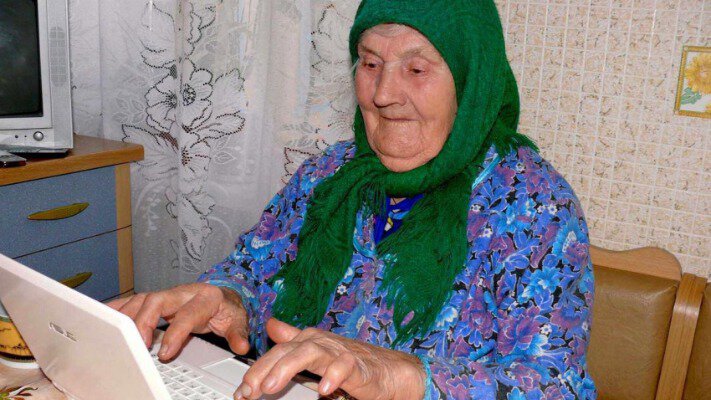 У Чехії 81-річну бабусю засудили до року ув’язнення за завантаження серіалів
