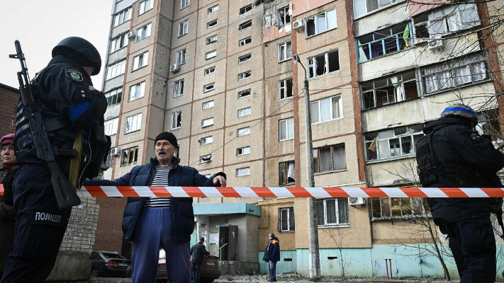 Росіяни вночі вдарили по Херсону - пошкоджені дві багатоповерхівки, загинуло подружжя - Херсон Daily