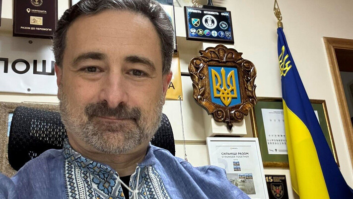 Голова Укрпошти, який отримує 577 тис. грн, похвалився своєю вечерею. Його звинуватили у знущаннях