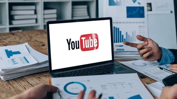 ТБ померло — YouTube живе: хто натиснув стоп на еру телевізора?