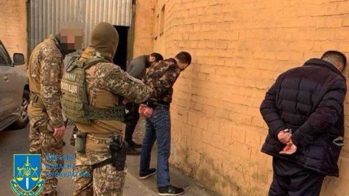 Або мільйон доларів, або син: в Одесі суд покарав небезпечних злочинців