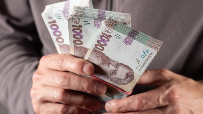 Митники розбагатіють? Міністр обіцяє, скептики рахують ризики