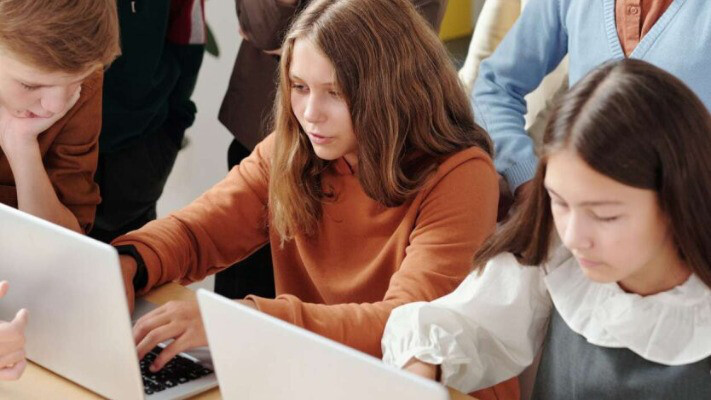 В Україні стартує нова система профільної освіти: чого чекати учням