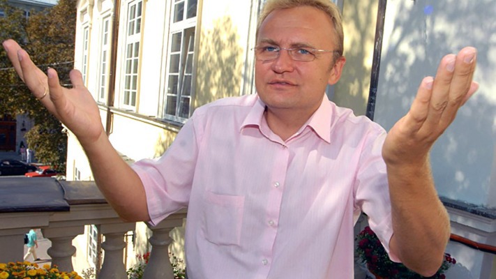 Шалені премії Садового: хто отримав гроші від мера Львова