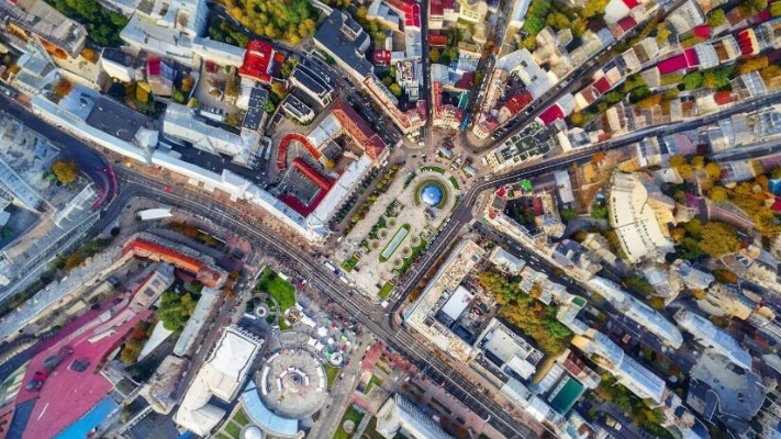 У Києві запрацювали безкоштовні екскурсії іноземними мовами: 4 маршрути