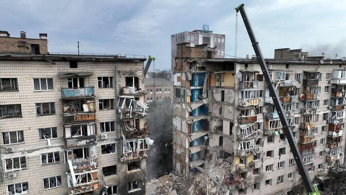 Рятувальники знайшли тіла ще 6 загиблих під завалами під’їзду в Києві