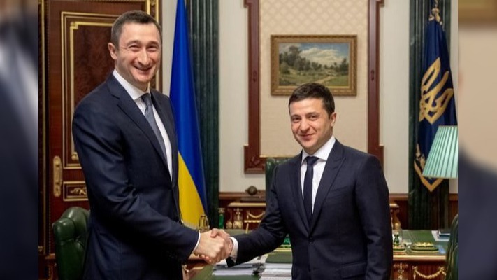 Родина міністра національної єдності Чернишова втекла з України