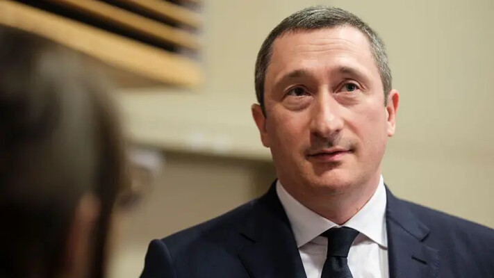 Міністр національного єднання Олексій Чернишов повернувся в Україну