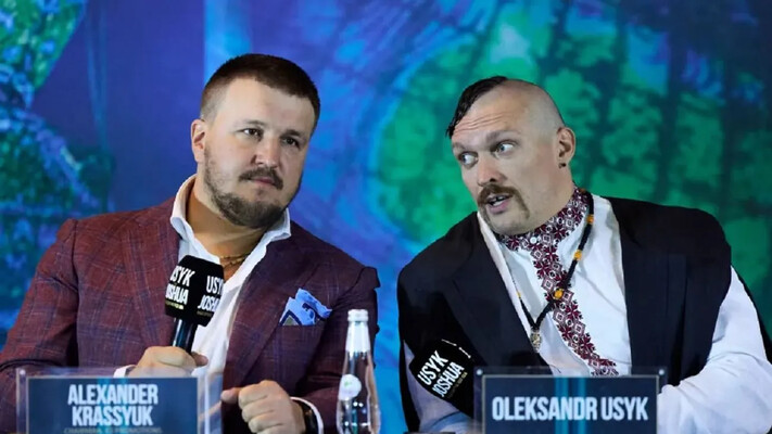 Природній етап: в Усика прокоментували розрив з багаторічним промоутером Красюком