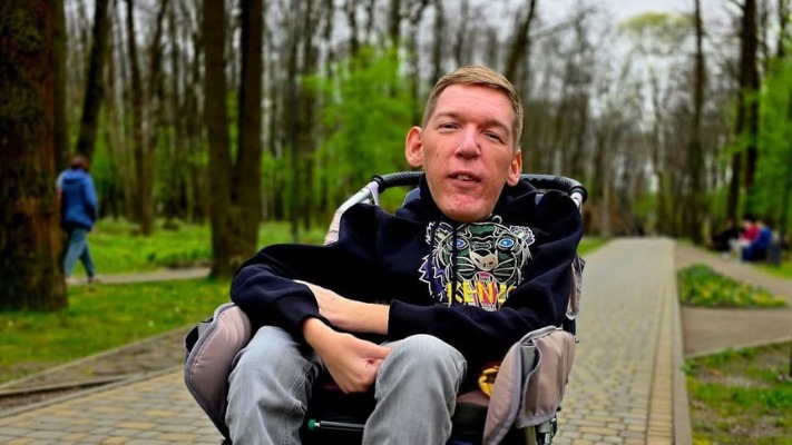 Підозра у шахрайстві, виїзд за кордон і кримінальні справи: все про скандал з Назарієм Гусаковим