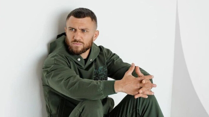 Василь Ломаченко відреагував на обстріл школи, в якій він навчався